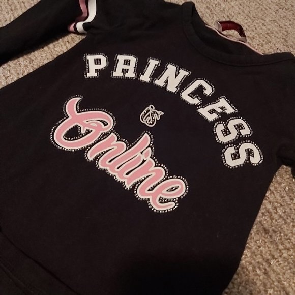 Black Top and Checkered skirt set - Picture 2 of 4